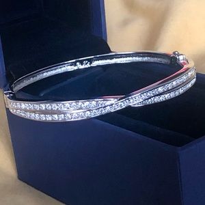 SWAROVSKI Edith Bangle BRACELET #1808935 NEW in Box RARE Authentic!